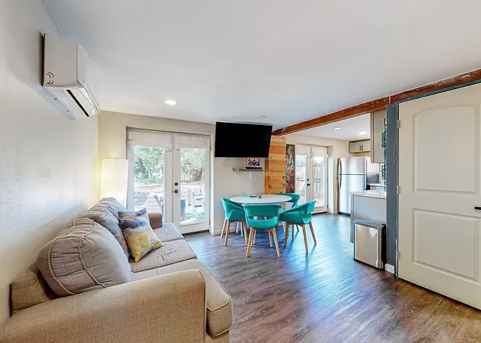 The Florida Sweetheart Apartment